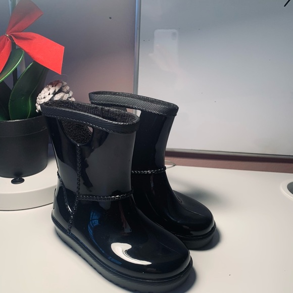 UGG Rahjee Waterproof Rain Boot - Picture 2 of 5